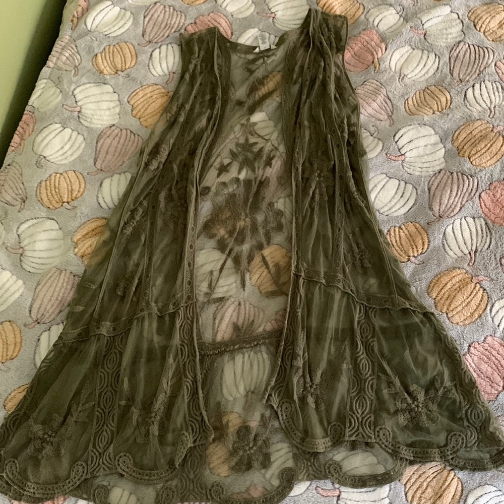Cato Fashions Large Vest like new